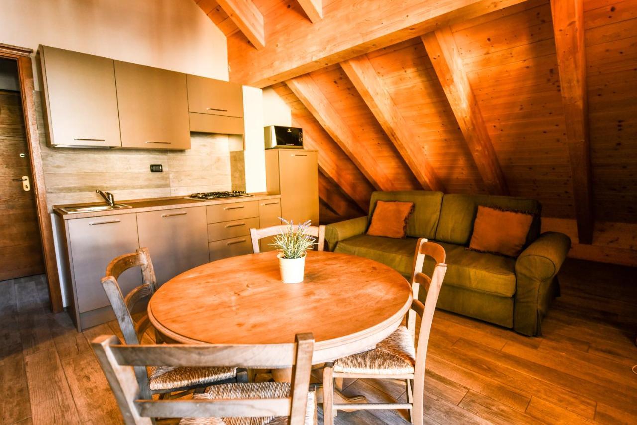Stalle Lunghe Deluxe Apartments ปราโตเนโวโซ ภายนอก รูปภาพ