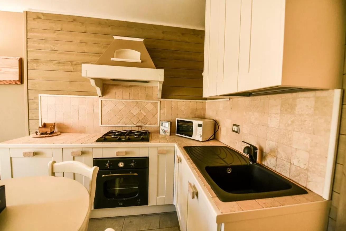 Stalle Lunghe Deluxe Apartments ปราโตเนโวโซ ภายนอก รูปภาพ