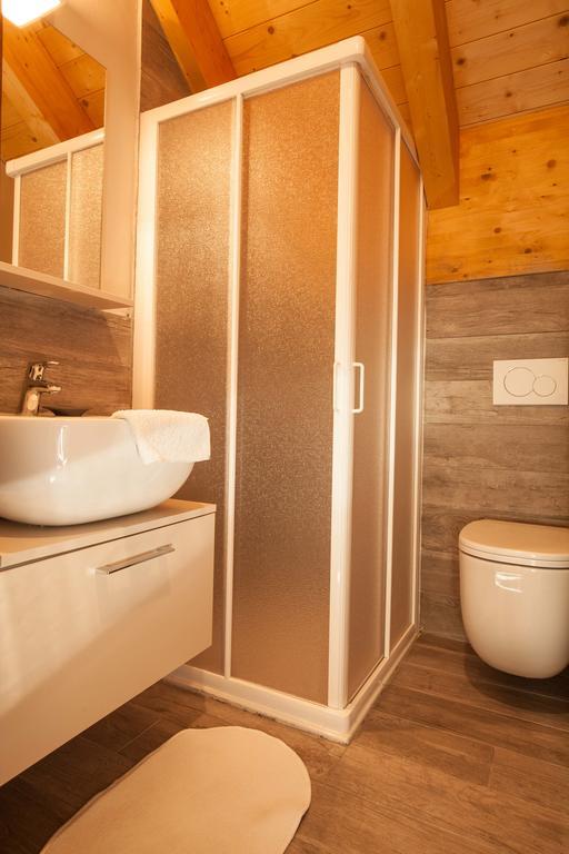 Stalle Lunghe Deluxe Apartments ปราโตเนโวโซ ภายนอก รูปภาพ